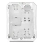 Wellis Manhattan hot tub