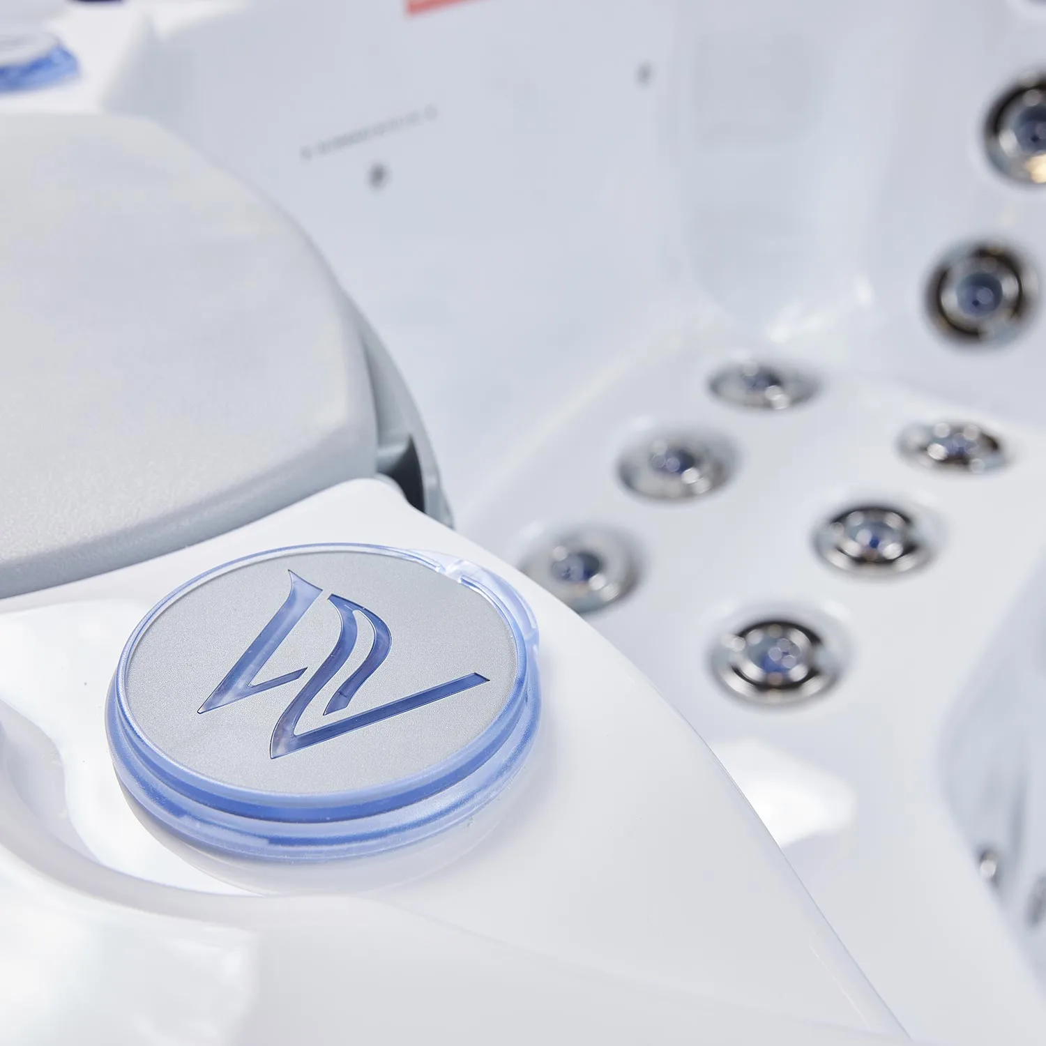 Prague Life - Wellis hot tub