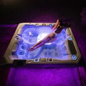 Relaxation in a hot tub – 3 easy ways to make a stress-free fall