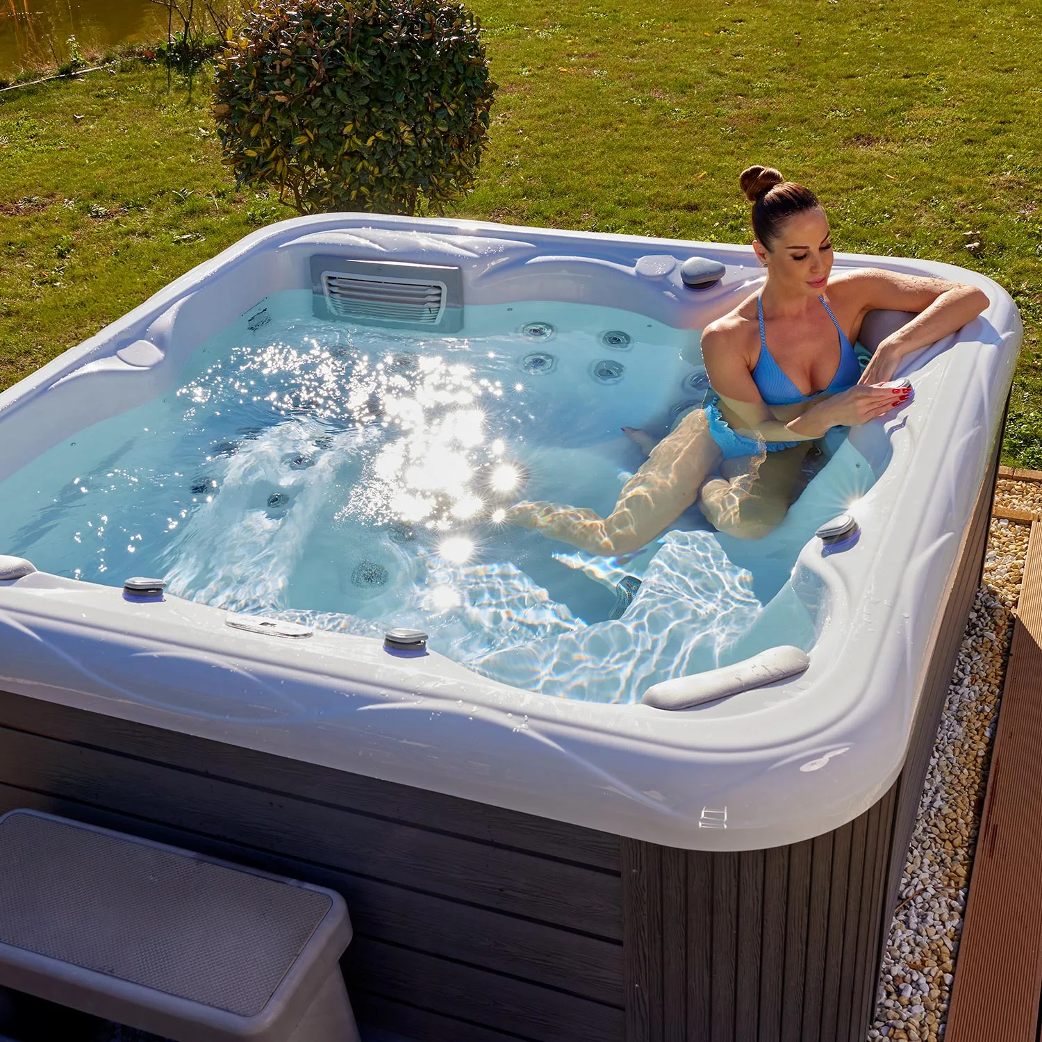 Wellis Venus hot tub lifestyle 13