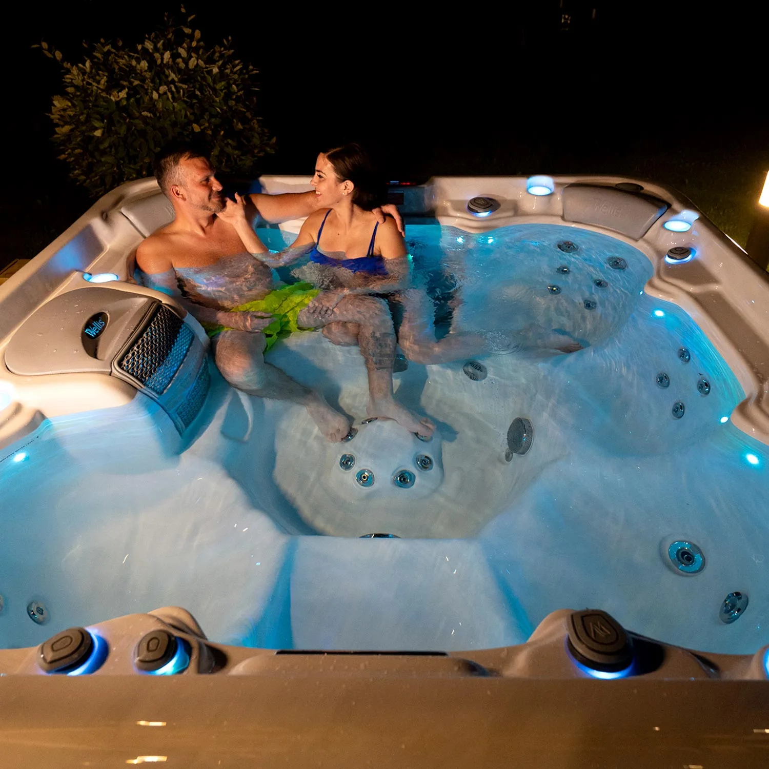 wellis, vienna, hot tub, life, lifestyle