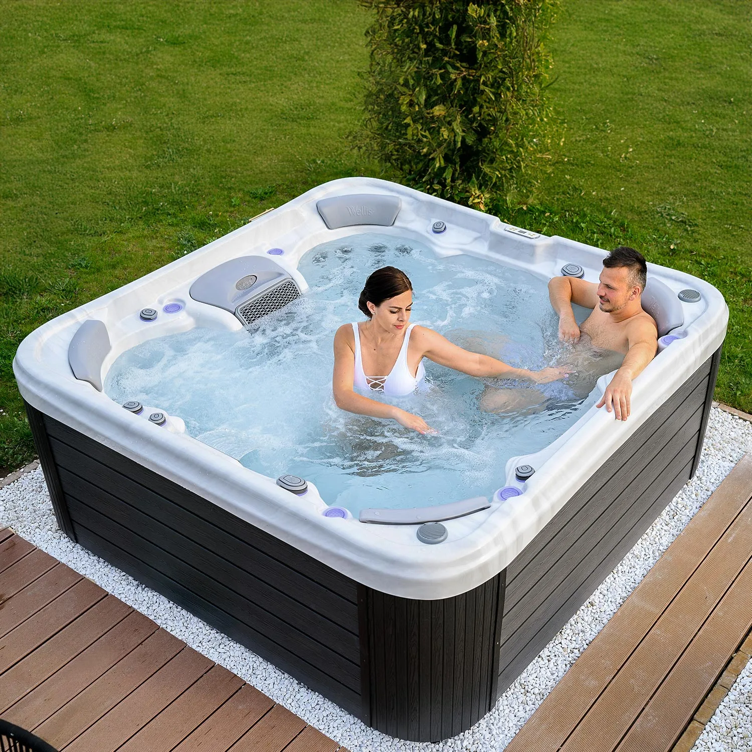wellis, vienna, hot tub, life, lifestyle