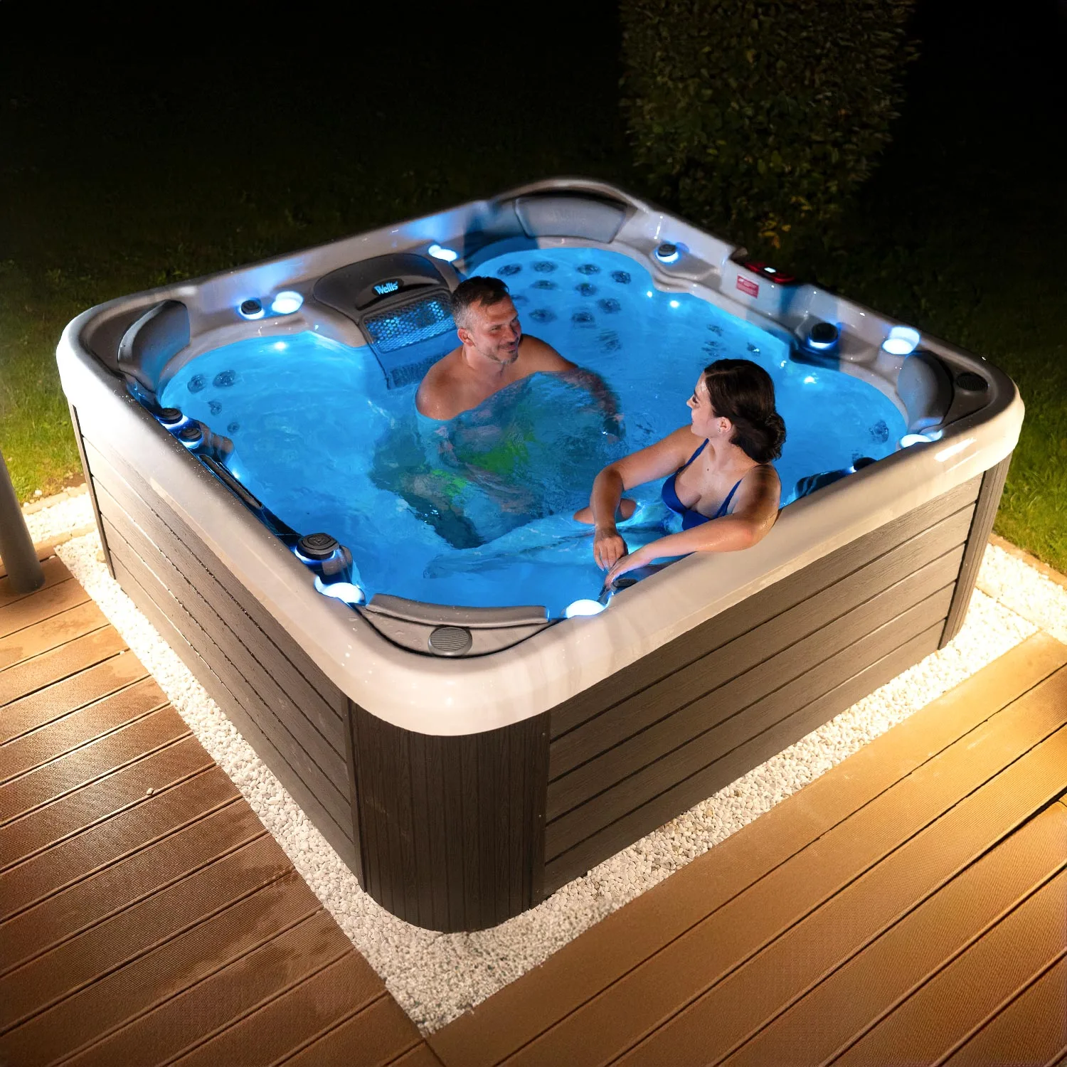 wellis, vienna, hot tub, life, lifestyle