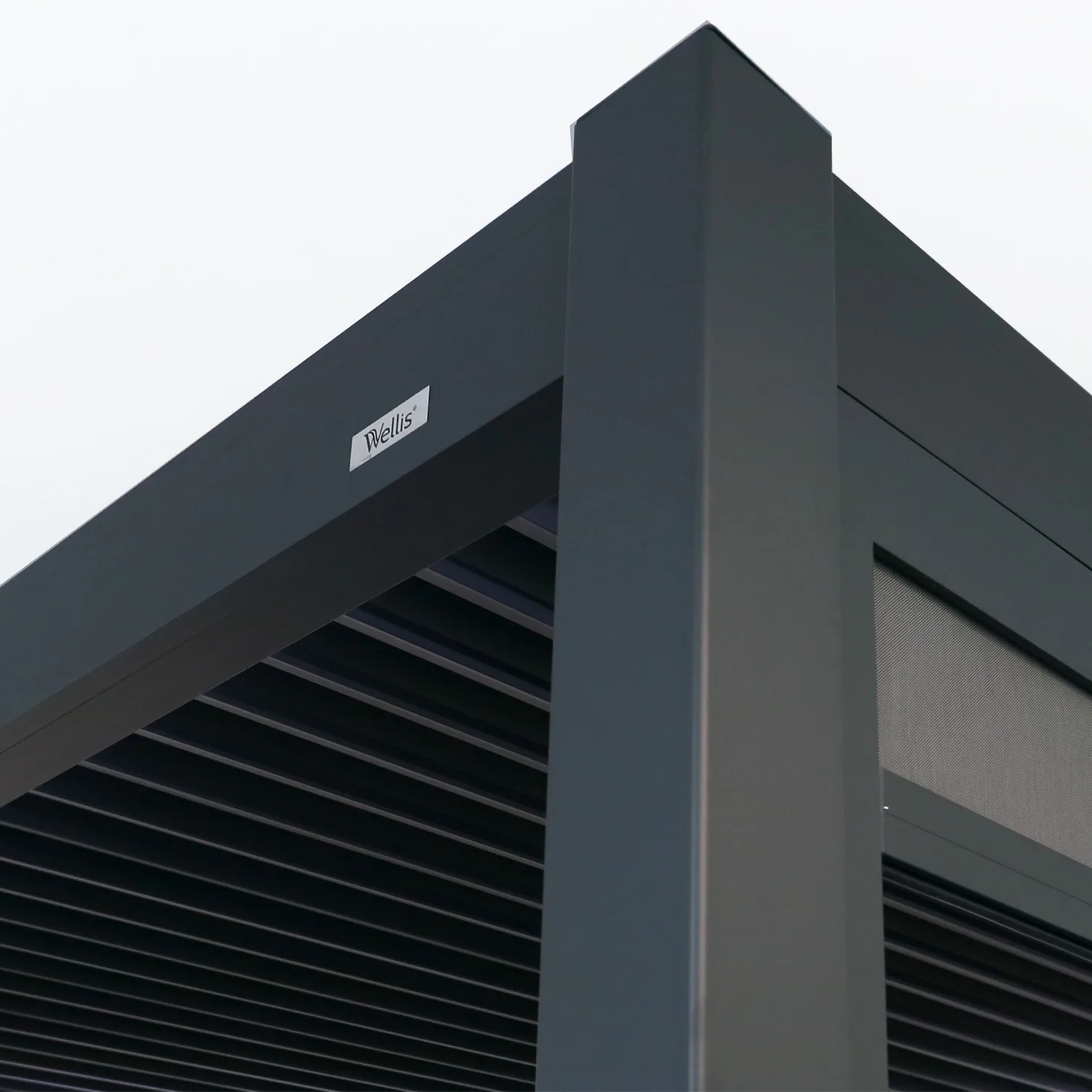 MotionFlex 400 bioclimatic pergola - Wellis pergolas