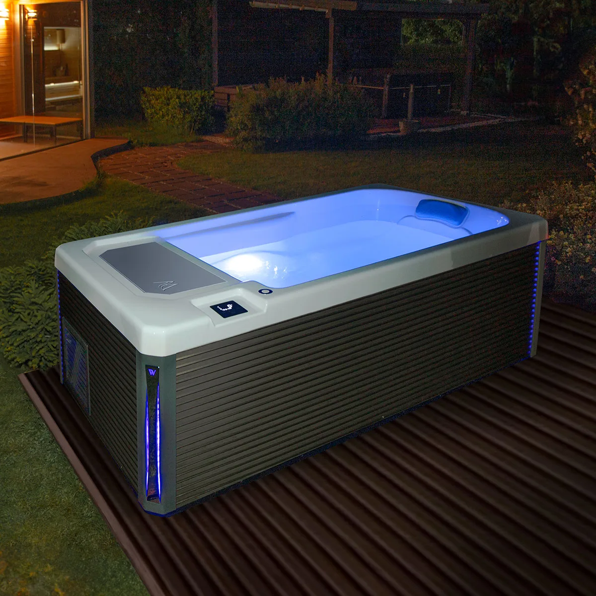 Iceland_cold_plunge-tub_sideview_night_02 Iceland_cold_plunge-tub_sideview_night_02